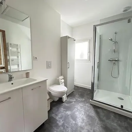 Appartement 2 Chambres - 6 Personnes - Centre De Parthenay - Garage Et Wifi Apartamento *