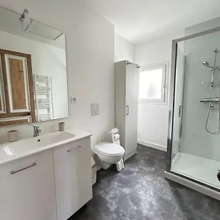 Apartamento Appartement 2 Chambres - 6 Personnes - Centre De Parthenay - Garage Et Wifi *