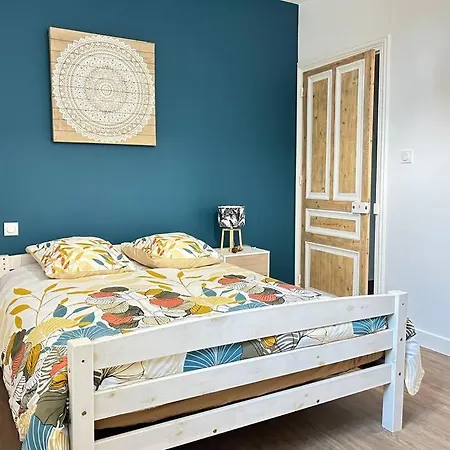 Appartement 2 Chambres - 6 Personnes - Centre De Parthenay - Garage Et Wifi * Parthenay